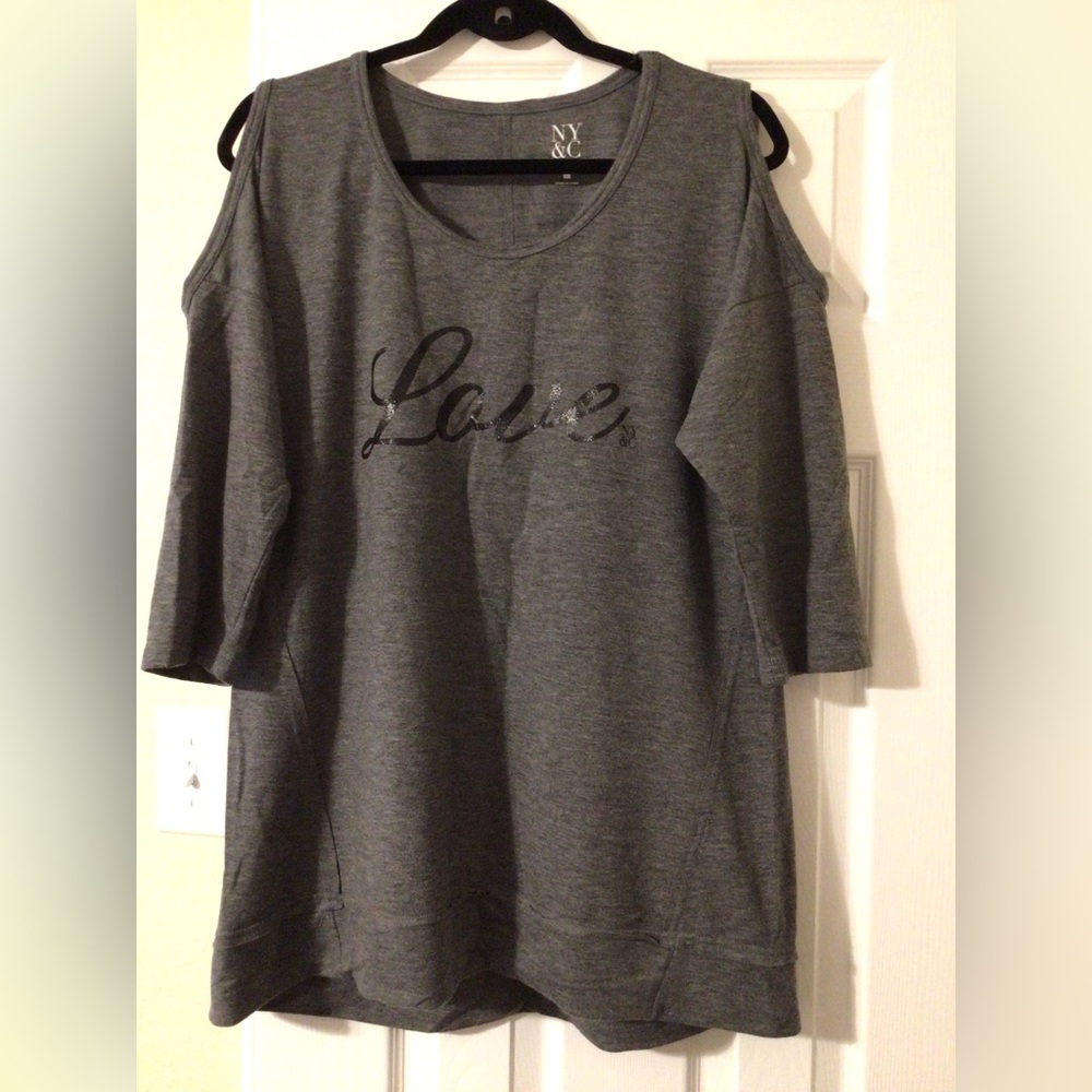 New York & Company Charcoal Graphic Top